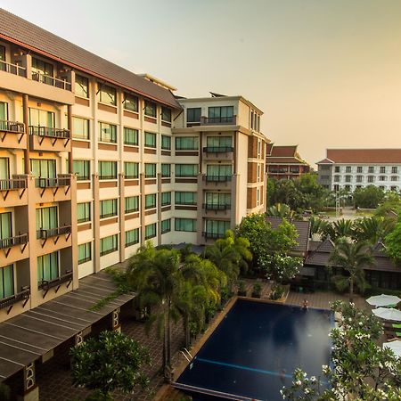 Royal Empire Premium Hotel Siem Reap Luaran gambar