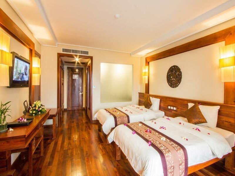 Royal Empire Premium Hotel Siem Reap Luaran gambar