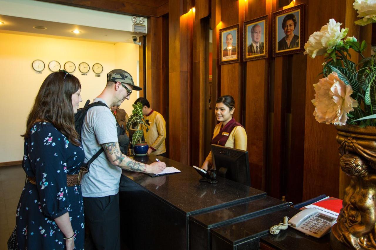 Royal Empire Premium Hotel Siem Reap Luaran gambar