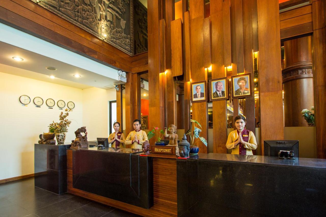 Royal Empire Premium Hotel Siem Reap Luaran gambar