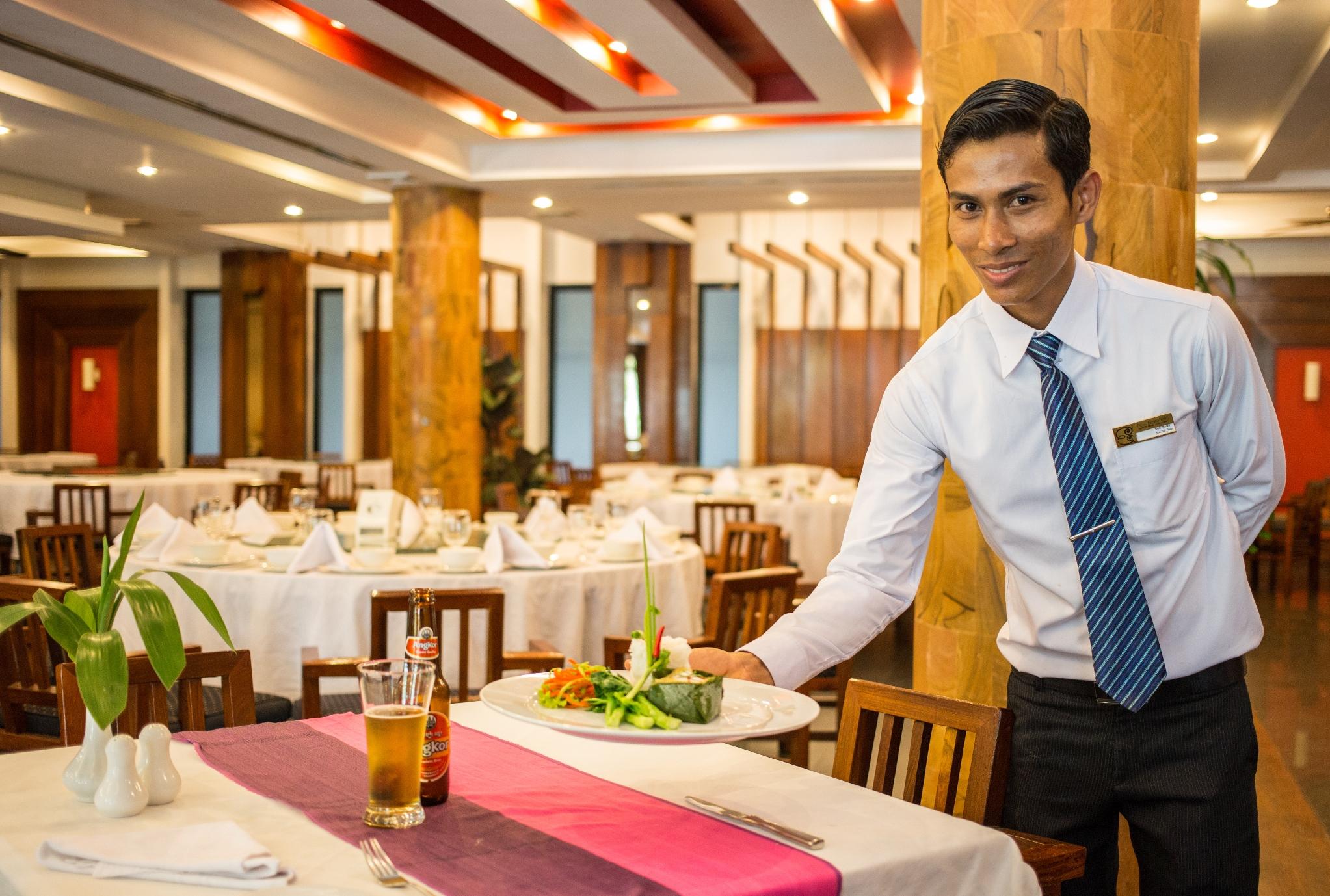 Royal Empire Premium Hotel Siem Reap Luaran gambar