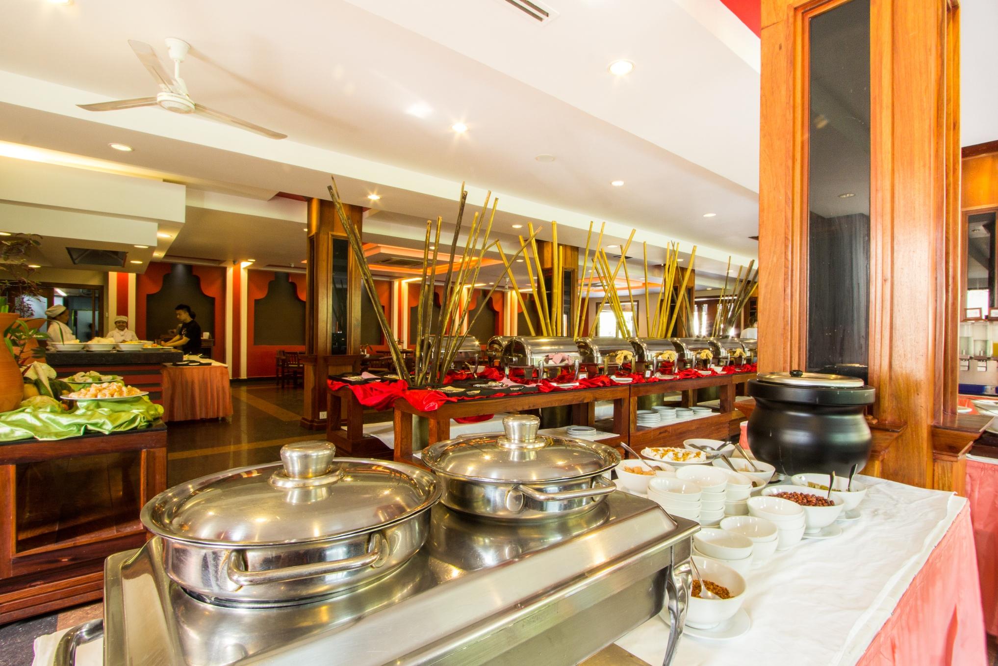 Royal Empire Premium Hotel Siem Reap Luaran gambar