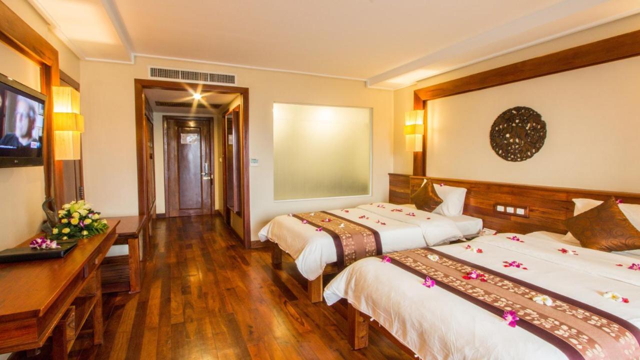 Royal Empire Premium Hotel Siem Reap Luaran gambar