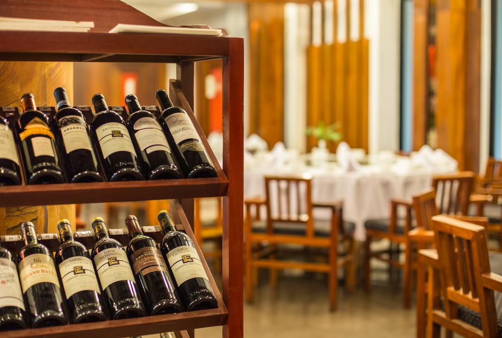 Royal Empire Premium Hotel Siem Reap Luaran gambar