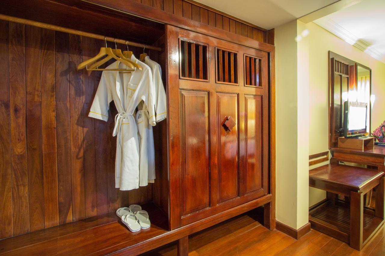 Royal Empire Premium Hotel Siem Reap Luaran gambar