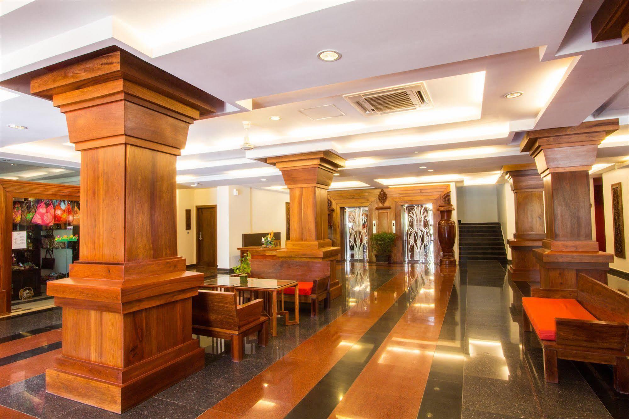 Royal Empire Premium Hotel Siem Reap Luaran gambar
