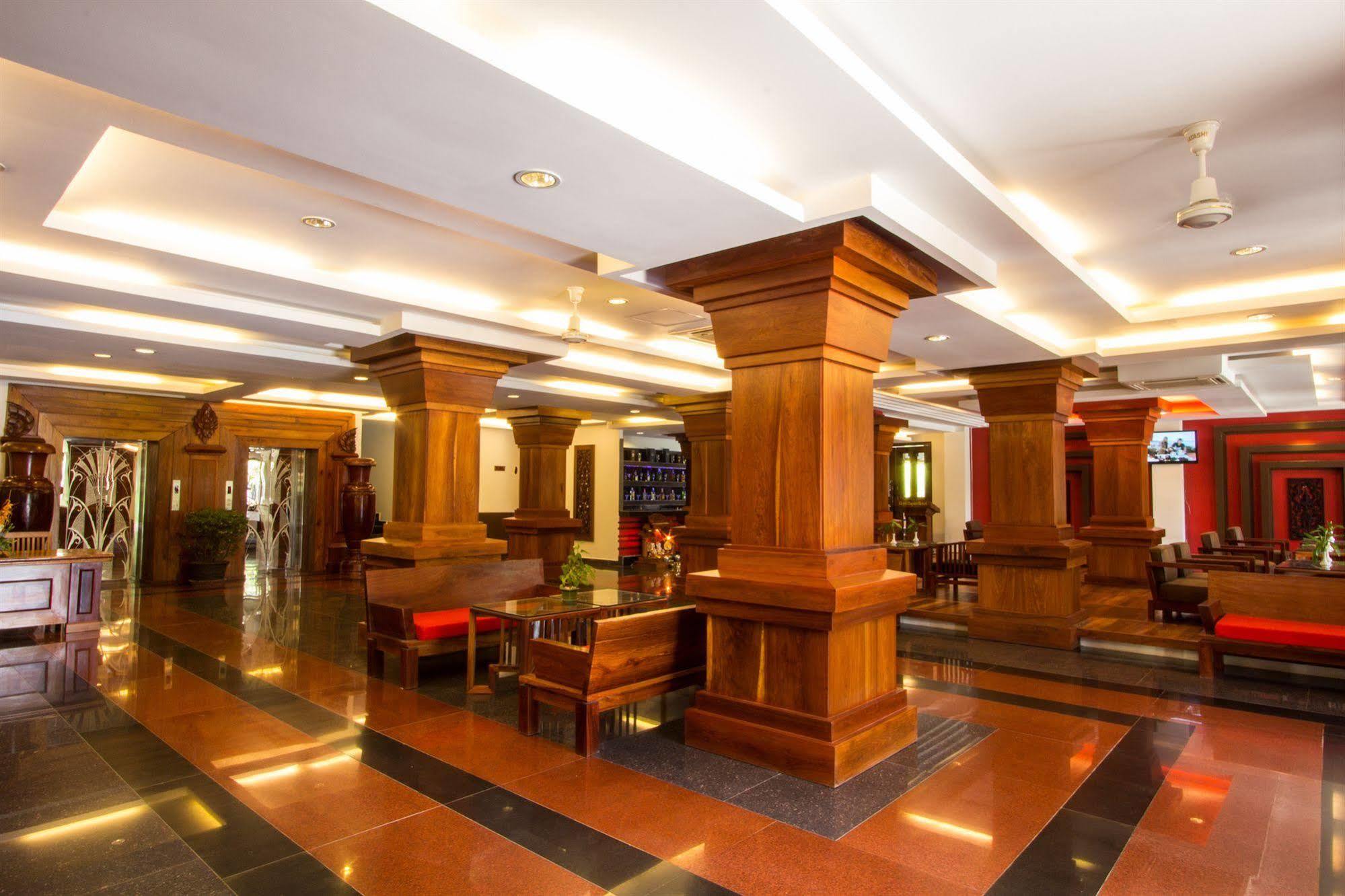 Royal Empire Premium Hotel Siem Reap Luaran gambar